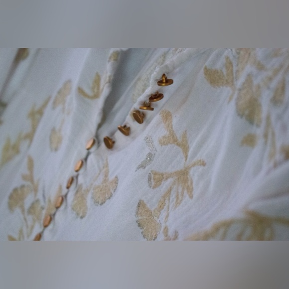 Gauzy embroidered blouse - Picture 4 of 5